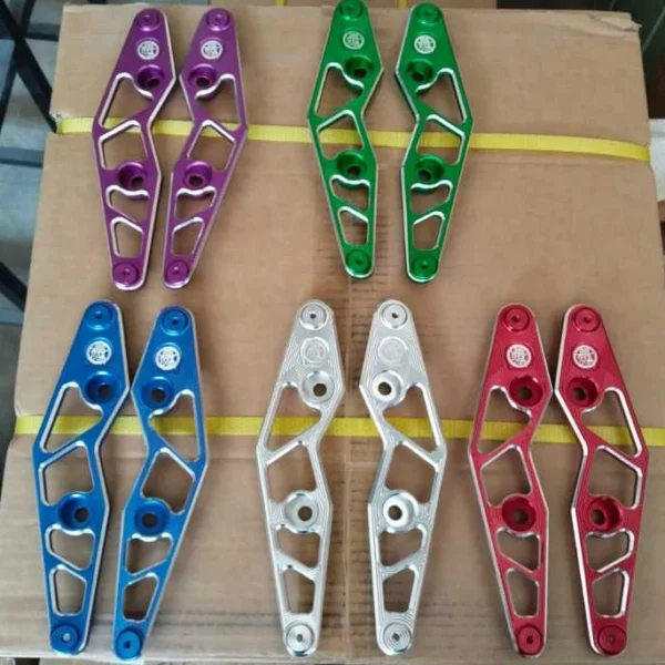 my-11134207-820lf-mknjvuccwjr7d6.webp Bracket Windshield CNC Xmax V2 2023 Set Left Right Random Colour